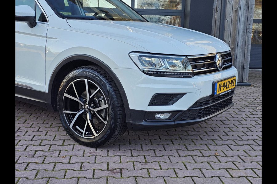 Volkswagen Tiguan 1.5 TSI ACT Comfortline | Automaat | LED | Pano | Stoelverwarming | ACC | App-connect | Lane Assist | Light Assist | Navi | Ambiente |