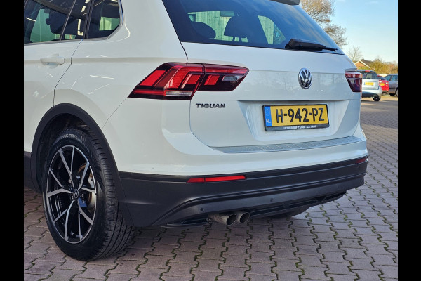 Volkswagen Tiguan 1.5 TSI ACT Comfortline | Automaat | LED | Pano | Stoelverwarming | ACC | App-connect | Lane Assist | Light Assist | Navi | Ambiente |