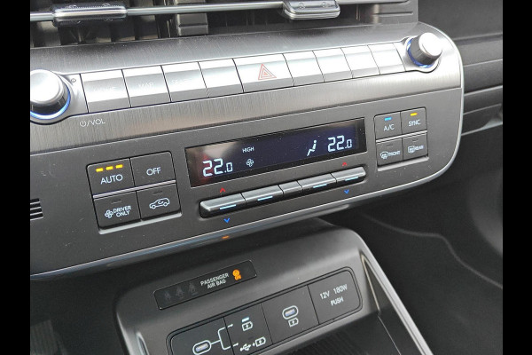 Hyundai Kona 1.6 GDI HEV Comfort Smart | Navigatie | verwarmd stuur en stoelen | Elektrisch bed. Achterklep