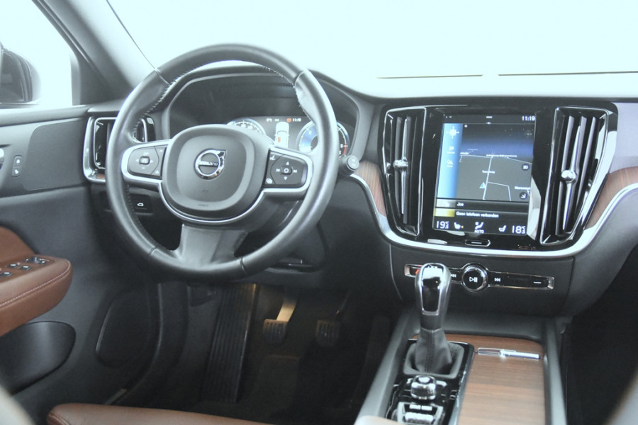Volvo V60 2.0 D3 Inscription *1ste Eigenaar*Leer*Trekhaak*Navigatie*