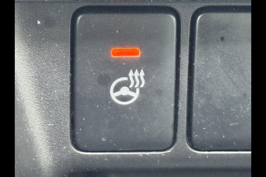 Mitsubishi Eclipse Cross 2.4 PHEV Business Executive Adaptive cruise Climate control Stuur- Stoelverwarming v/a Apple / Android