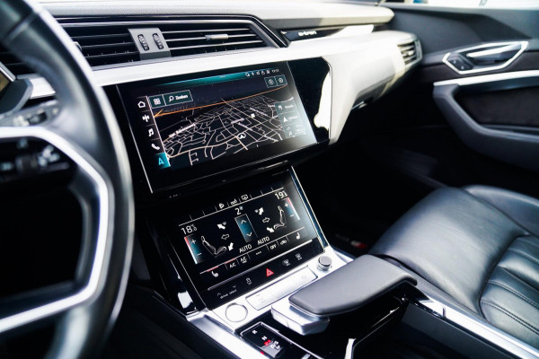 Audi e-tron E-tron 55 quattro advanced 95 kWh | Luchtvering | 360 camera