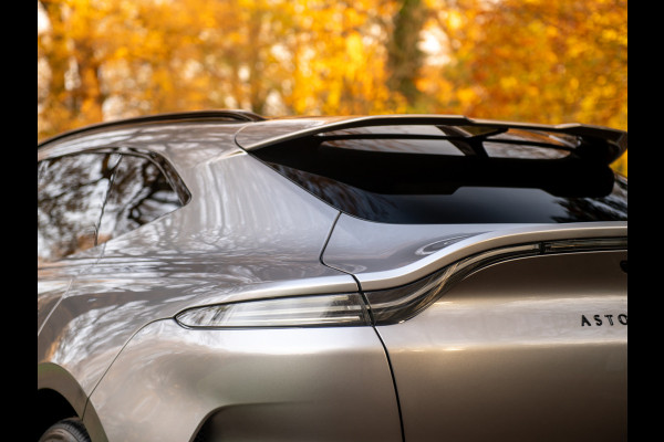 Aston Martin DBX 707 4.0 V8 | Sports Plus Seats | Stoelventilatie | Bowers & Wilkins | Carbon!