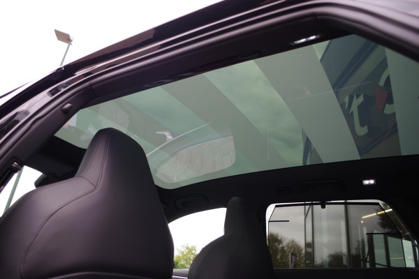 Audi A6 Avant 2.0 e-Hybrid Plug-In Quattro S-Line Edition Competition 367 PK, Luchtvering, Trekhaak, Panoramadak