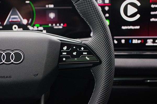 Audi A6 Avant 2.0 e-Hybrid Plug-In Quattro S-Line Edition Competition 367 PK, Luchtvering, Trekhaak, Panoramadak