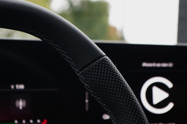 Audi A6 Avant 2.0 e-Hybrid Plug-In Quattro S-Line Edition Competition 367 PK, Luchtvering, Trekhaak, Panoramadak