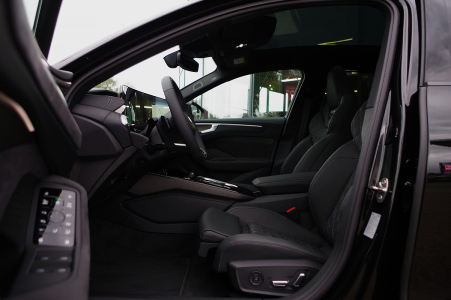 Audi A6 Avant 2.0 e-Hybrid Plug-In Quattro S-Line Edition Competition 367 PK, Luchtvering, Trekhaak, Panoramadak