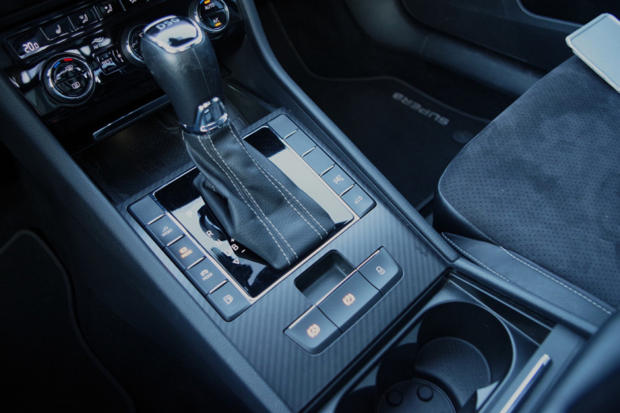 Škoda Superb Combi 1.4 TSI iV 218m PK Sportline BNS PHEV, Panoramadak, Adap. Cruise Control, Matrix-LED