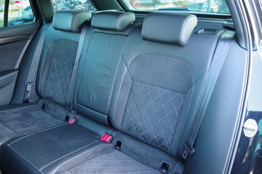 Škoda Superb Combi 1.4 TSI iV 218m PK Sportline BNS PHEV, Panoramadak, Adap. Cruise Control, Matrix-LED