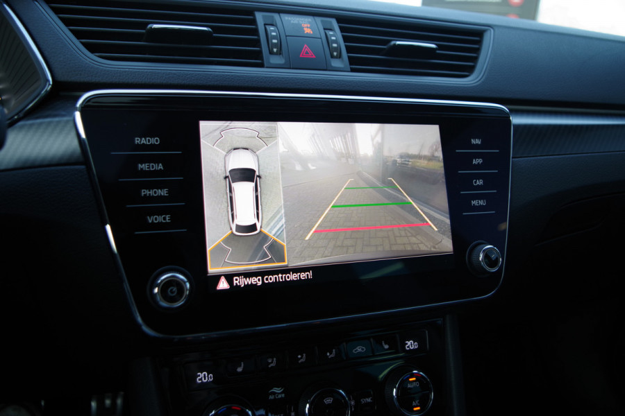 Škoda Superb Combi 1.4 TSI iV 218m PK Sportline BNS PHEV, Panoramadak, Adap. Cruise Control, Matrix-LED