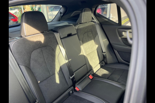 Volvo XC40 1.5 T5 Plug-in hybrid Ultimate Bright | Adaptieve cruise | Panorama dak | Blis | Harman Kardon |
