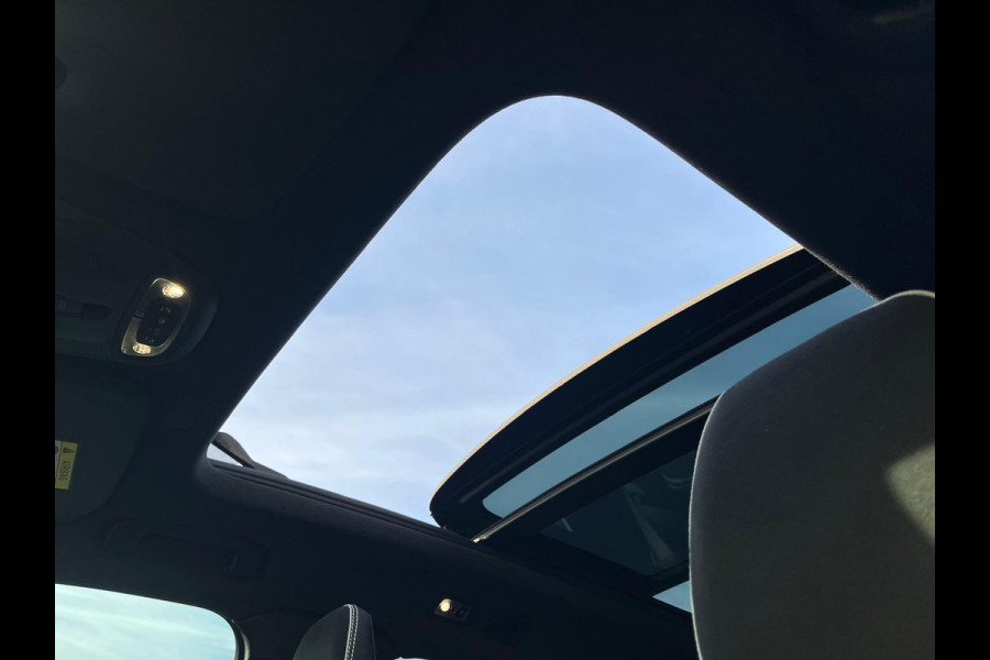 Volvo XC40 1.5 T5 Plug-in hybrid Ultimate Bright | Adaptieve cruise | Panorama dak | Blis | Harman Kardon |