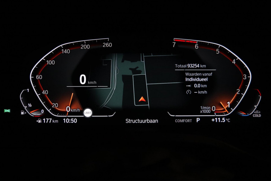 BMW X3 XDrive30i M Sport / PANODAK / HUD / MEMORY / DODEHOEK / KEYLESS