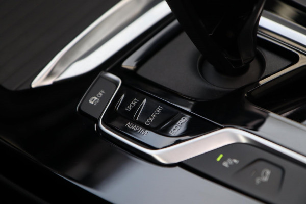 BMW X3 XDrive30i M Sport / PANODAK / HUD / MEMORY / DODEHOEK / KEYLESS