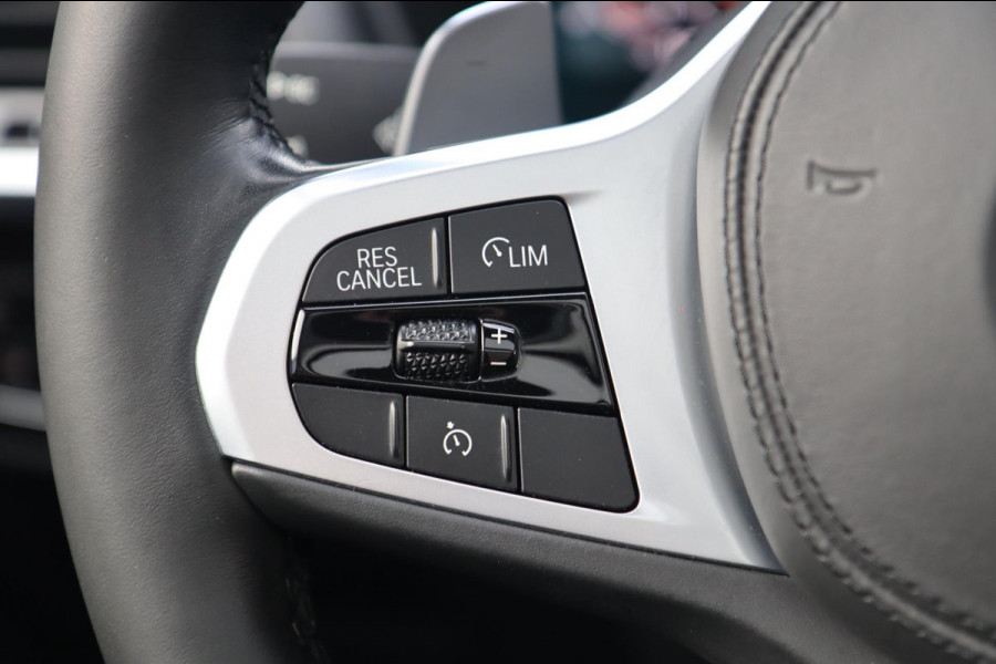 BMW X3 XDrive30i M Sport / PANODAK / HUD / MEMORY / DODEHOEK / KEYLESS