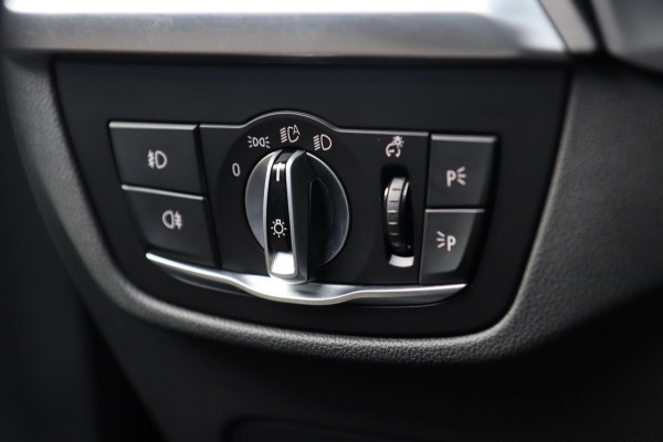 BMW X3 XDrive30i M Sport / PANODAK / HUD / MEMORY / DODEHOEK / KEYLESS