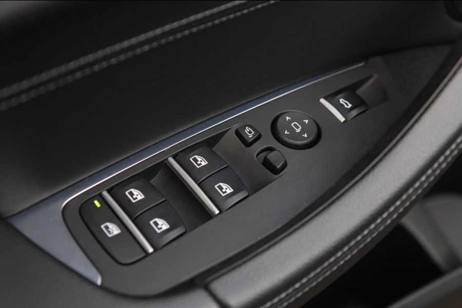 BMW X3 XDrive30i M Sport / PANODAK / HUD / MEMORY / DODEHOEK / KEYLESS