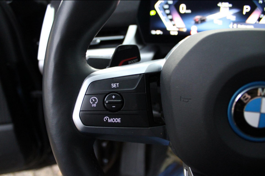 BMW iX2 EDrive20 67 kWh/M-Pakket/Pano