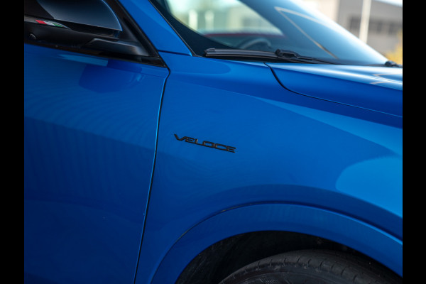 Alfa Romeo Tonale 1.3T PHEV 280pk Veloce | Full! | Pano-dak | Harman/Kardon | LED-Matrix | Stoelventilatie | 360 cam | CarPlay | Blu Misano