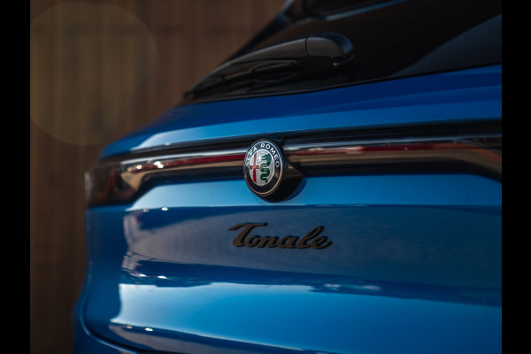 Alfa Romeo Tonale 1.3T PHEV 280pk Veloce | Full! | Pano-dak | Harman/Kardon | LED-Matrix | Stoelventilatie | 360 cam | CarPlay | Blu Misano