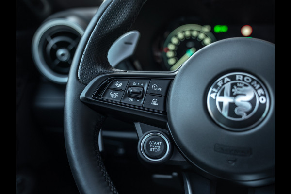 Alfa Romeo Tonale 1.3T PHEV 280pk Veloce | Full! | Pano-dak | Harman/Kardon | LED-Matrix | Stoelventilatie | 360 cam | CarPlay | Blu Misano
