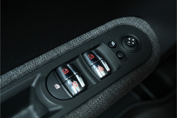 MINI Countryman 1.5 Cooper | Volledig uitgerust | Panorama | H/K | Adaptief Cruise