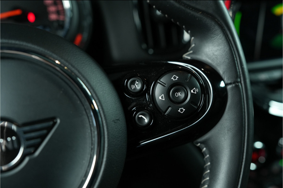 MINI Countryman 1.5 Cooper | Volledig uitgerust | Panorama | H/K | Adaptief Cruise