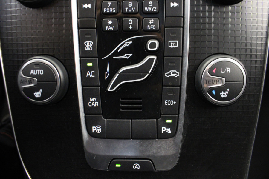 Volvo V40 1.5 T3 Polar+ Sport |Pano|Stoelverwarming|Trekhaak|