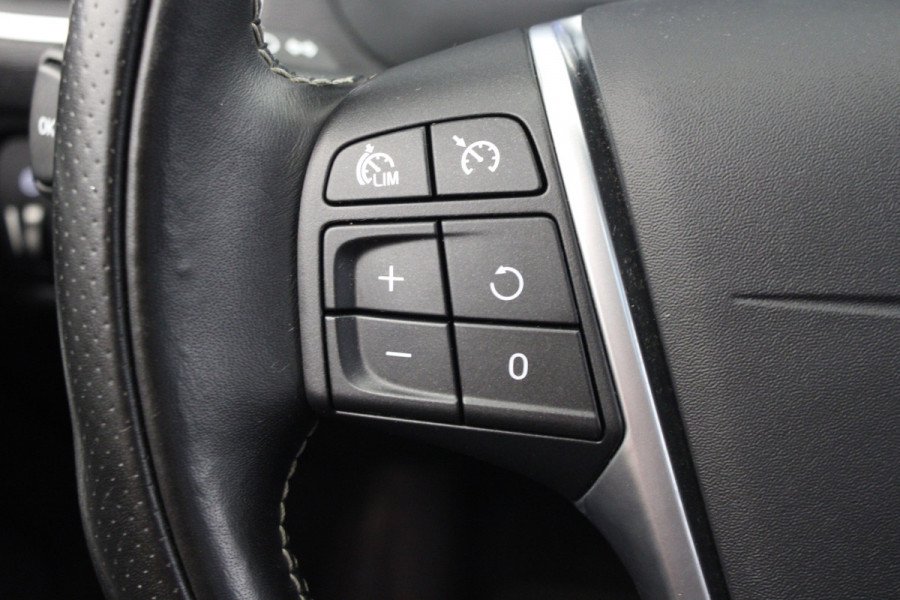 Volvo V40 1.5 T3 Polar+ Sport |Pano|Stoelverwarming|Trekhaak|