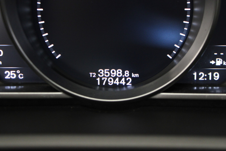 Volvo V40 1.5 T3 Polar+ Sport |Pano|Stoelverwarming|Trekhaak|