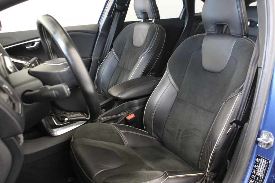 Volvo V40 1.5 T3 Polar+ Sport |Pano|Stoelverwarming|Trekhaak|