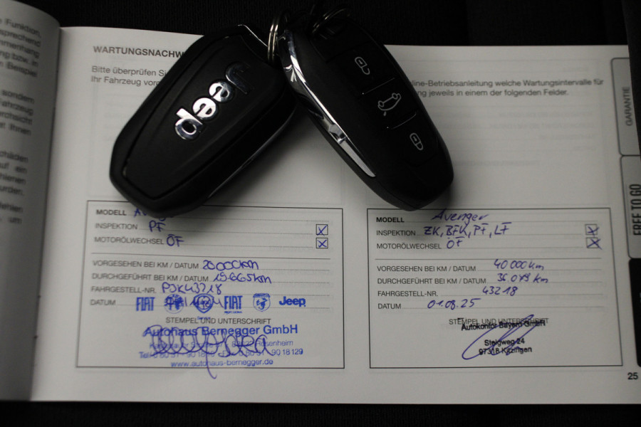 Jeep Avenger 1.2 Altitude |Stoelverwarming|Camera|Navi|