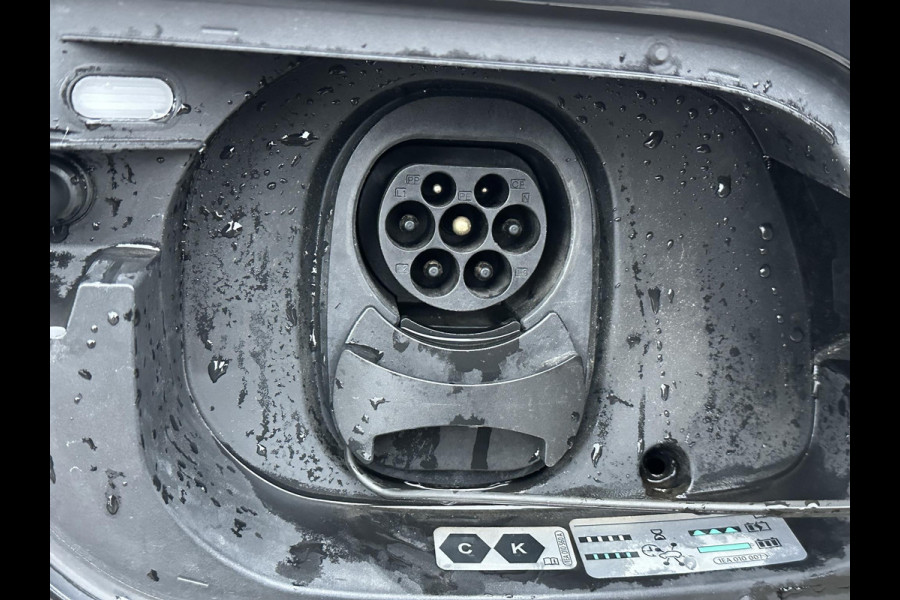 Volkswagen ID.4 MAX Pro 77 kWh COMPLETE AUTO|WARMTEPOMP| SPORTSTOELEN| ELEK. STOELEN MET MEMORY + MASSAGE| ELEK. TREKHAAK| ELEK. ACHTERKLEP| 360 CAMERA VOORRUITVERWARMING| PANO|