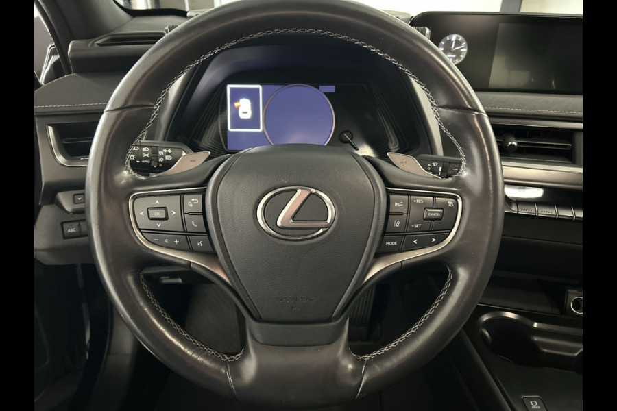 Lexus UX 300e Business 54 kWh Elektrisch Rijden in Stijl | Nette auto | Apple Carplay / Android Auto