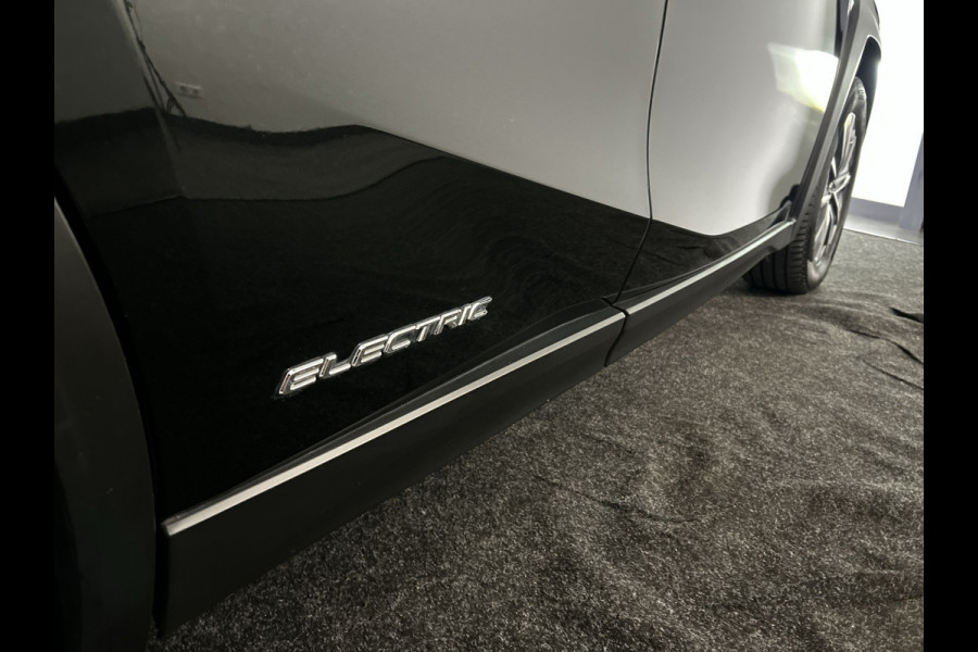 Lexus UX 300e Business 54 kWh Elektrisch Rijden in Stijl | Nette auto | Apple Carplay / Android Auto
