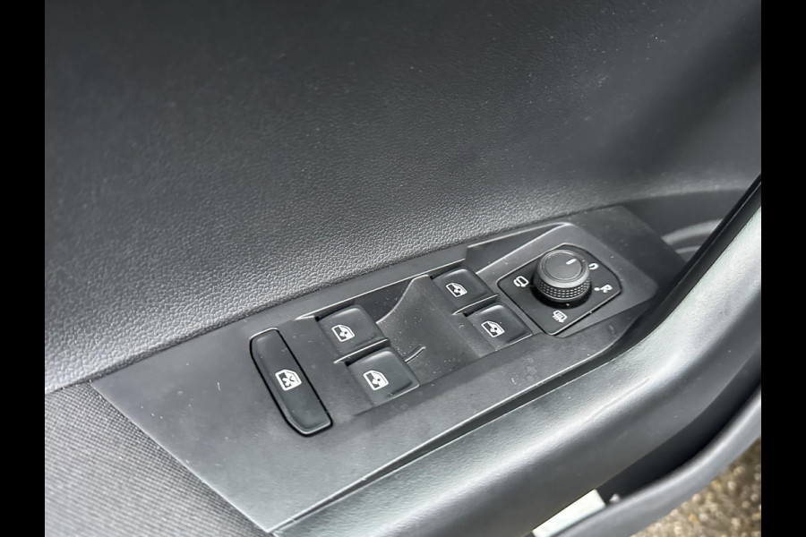 Volkswagen Polo 1.0 TSI Life VAN: 29.900,- VOOR: 25.330,- UW EINDEJAARSVOORDEEL: 4.470,- | 95PK | AUTOMAAT | CAMERA | APPLE/ANDROID CARPLAY | PDC VOOR + ACHTER | FABRIEKSGARANTIE TOT 02-2027 |