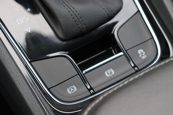 Škoda Kodiaq 1.5 TSI Bus.Ed. Plus org.NL digitaal-dashb, stuurhulp camera's trekhaak el.klep stuur+stoelverw.