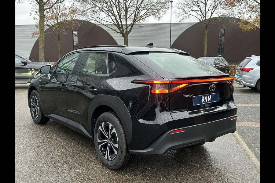Toyota Bz4x ACTIVE 71 kWh VAN: €39.900,- VOOR: €35.440,- UW EINDEJAARSVOORDEEL: €4.460,- | 3 FASE| NIEUWE AUTO!!| 10 JAAR VOLLEDIGE FABRIEKSGARANTIE TOYOTA!| WARMTEPOMP| ADAPTIVE CRUISE| ACHTERUITRIJ CAMERA|