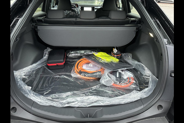 Toyota Bz4x ACTIVE 71 kWh VAN: €39.900,- VOOR: €35.440,- UW EINDEJAARSVOORDEEL: €4.460,- | 3 FASE| NIEUWE AUTO!!| 10 JAAR VOLLEDIGE FABRIEKSGARANTIE TOYOTA!| WARMTEPOMP| ADAPTIVE CRUISE| ACHTERUITRIJ CAMERA|