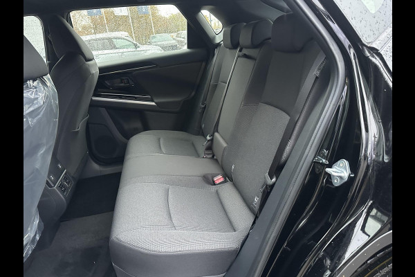 Toyota Bz4x ACTIVE 71 kWh VAN: €39.900,- VOOR: €35.440,- UW EINDEJAARSVOORDEEL: €4.460,- | 3 FASE| NIEUWE AUTO!!| 10 JAAR VOLLEDIGE FABRIEKSGARANTIE TOYOTA!| WARMTEPOMP| ADAPTIVE CRUISE| ACHTERUITRIJ CAMERA|