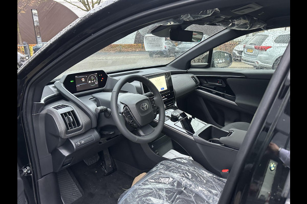 Toyota Bz4x ACTIVE 71 kWh VAN: €39.900,- VOOR: €35.440,- UW EINDEJAARSVOORDEEL: €4.460,- | 3 FASE| NIEUWE AUTO!!| 10 JAAR VOLLEDIGE FABRIEKSGARANTIE TOYOTA!| WARMTEPOMP| ADAPTIVE CRUISE| ACHTERUITRIJ CAMERA|