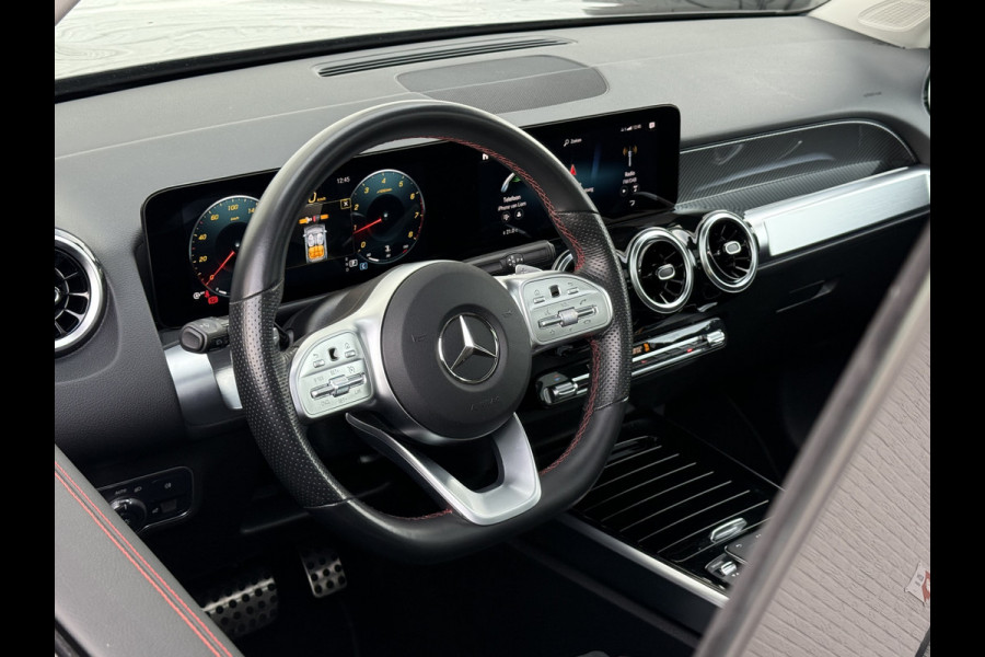 Mercedes-Benz Glb 200 Business Solution AMG | Pano | Trekhaak | Navi | Camera | LED | DAB+