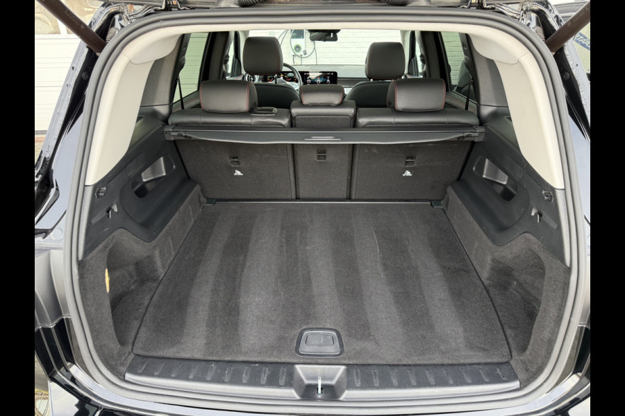 Mercedes-Benz Glb 200 Business Solution AMG | Pano | Trekhaak | Navi | Camera | LED | DAB+