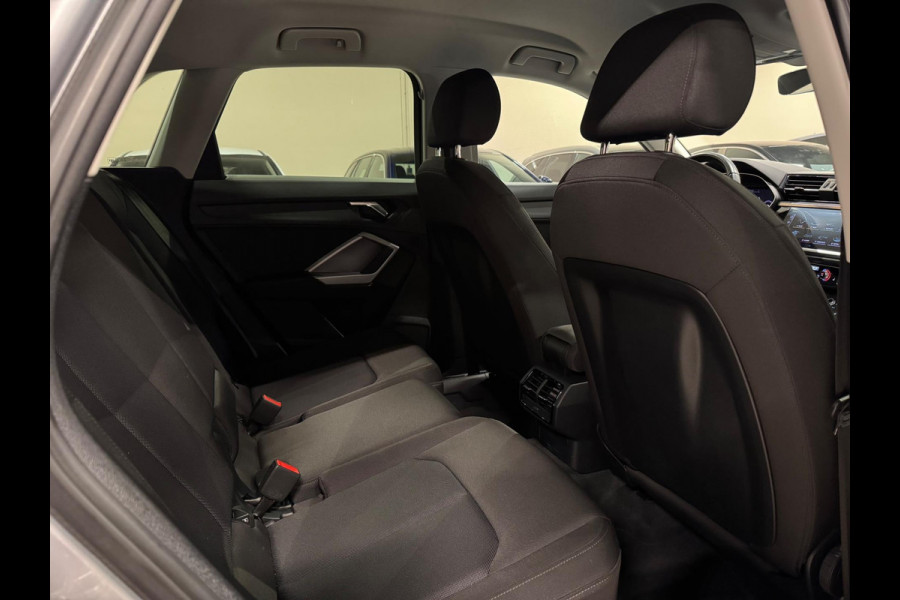 Audi Q3 35 TFSI Pro Line business, Apple Carplay, Matrix, ACC, Android Auto, Blind Spot, Camera, Volledig Onderhouden