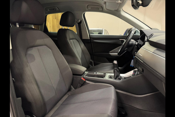Audi Q3 35 TFSI Pro Line business, Apple Carplay, Matrix, ACC, Android Auto, Blind Spot, Camera, Volledig Onderhouden