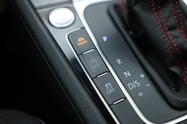 Volkswagen Golf 2.0 TSI GTI Performance |Pano|Leder|Keyless|DynAudio|Carplay|