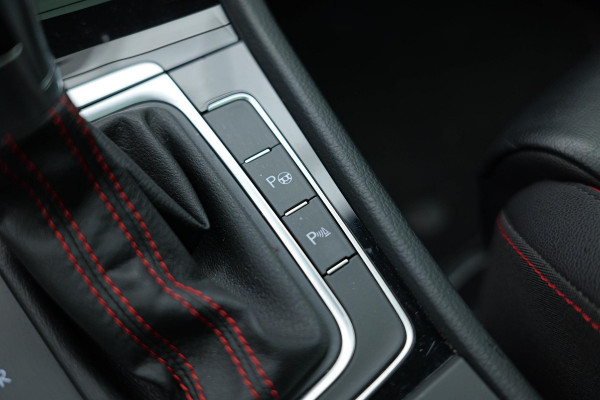 Volkswagen Golf 2.0 TSI GTI Performance |Pano|Leder|Keyless|DynAudio|Carplay|