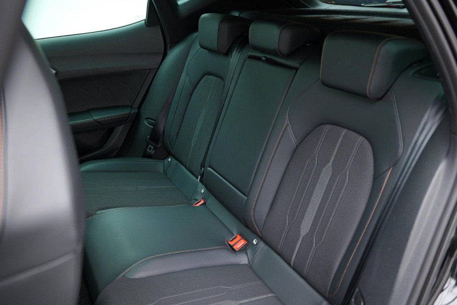 CUPRA Formentor 1.4 e-Hybrid VZ Performance |Pano|Buttons|Memory|Dodehoek|Ambient|