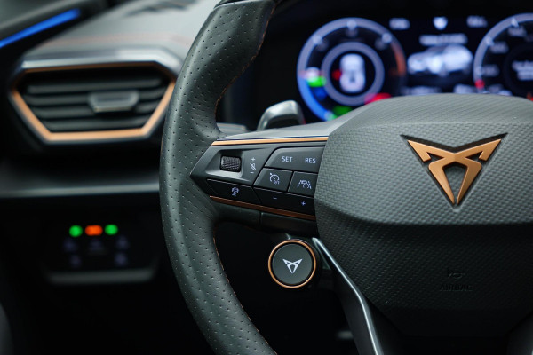 CUPRA Formentor 1.4 e-Hybrid VZ Performance |Pano|Buttons|Memory|Dodehoek|Ambient|