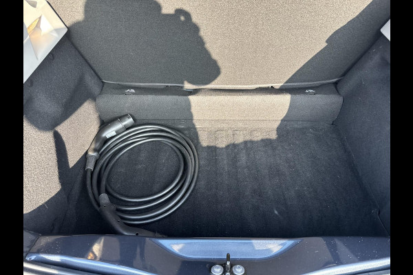 Renault ZOE R110 Life 52 kWh KOOPACCU | 3 FASE LADER | STOELVERWARMING | CLIMATE CONTROL | FULL LED |  APPLE / ANDROID CARPLAY | PAS 25000KM ! | RIJKLAAR GELEVERD MET 12 MND BOVAG GARANTIE |